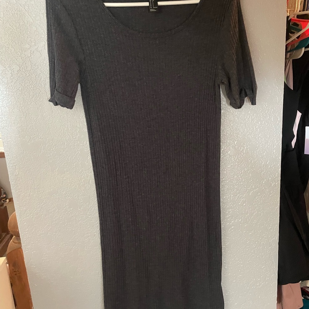 Forever 21 Charcoal Ribbed Midi Dress